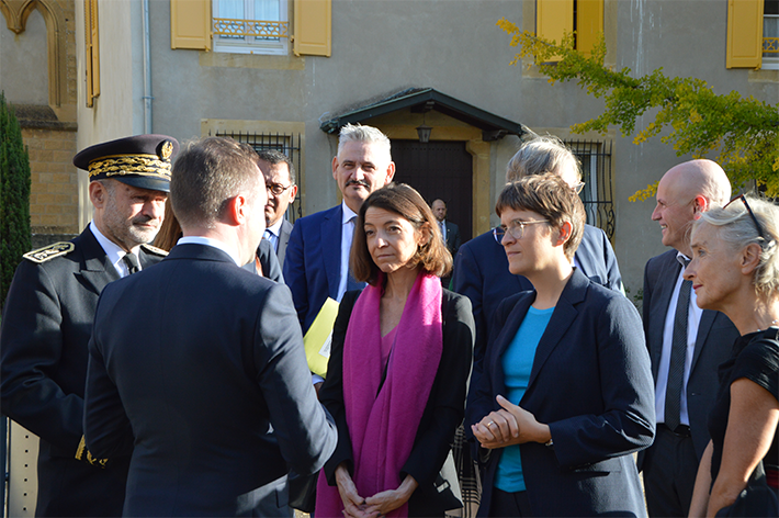 Photo visite en Moselle : Mme Laurence Boone, secrétaire d’État chargée de l’Europe auprès de la ministre de l’Europe et des affaires étrangères